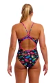 damski-stroj-kapielowy-funkita-lost-leaf-diamond-back(8).webp