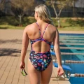damski-stroj-kapielowy-funkita-lost-leaf-diamond-back(4).webp