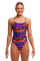 damski-stroj-kapielowy-funkita-plastic-fantastic-FKS033L72370(2).webp