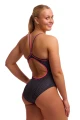 damski-stroj-kapielowy-funkita-pin-stripe(2).webp